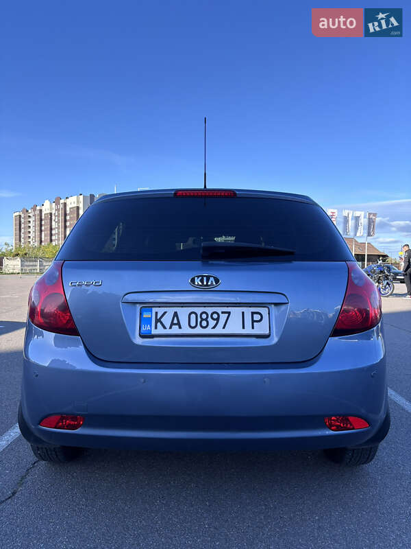 Хэтчбек Kia Ceed 2008 в Киеве