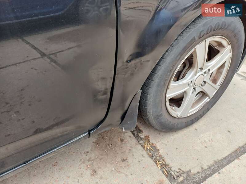 Хетчбек Kia Ceed 2011 в Києві фото 2 Хетчбек Kia Ceed 2011 в Києві