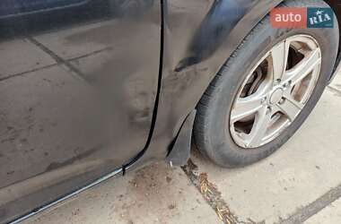 Хэтчбек Kia Ceed 2011 в 