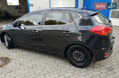 Хэтчбек Kia Ceed 2016 в 