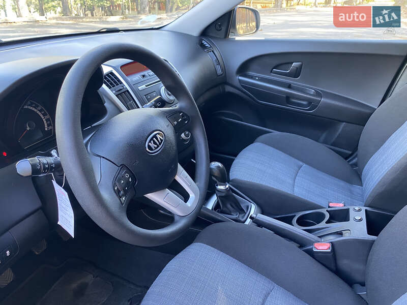 Универсал Kia Ceed 2009 в Николаеве