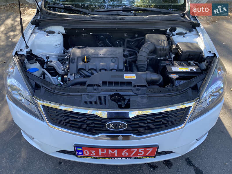 Универсал Kia Ceed 2009 в Николаеве