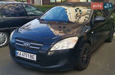 Хэтчбек Kia Ceed 2008 в Киеве