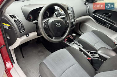 Хэтчбек Kia Ceed 2008 в 