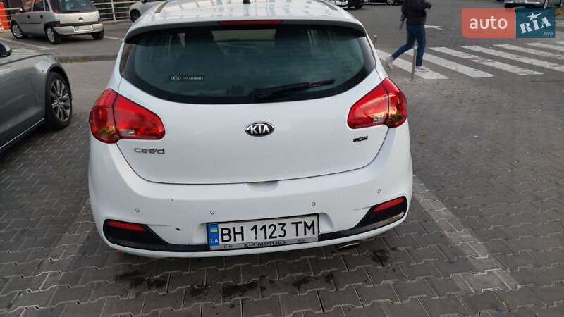 Хэтчбек Kia Ceed 2012 в Одессе