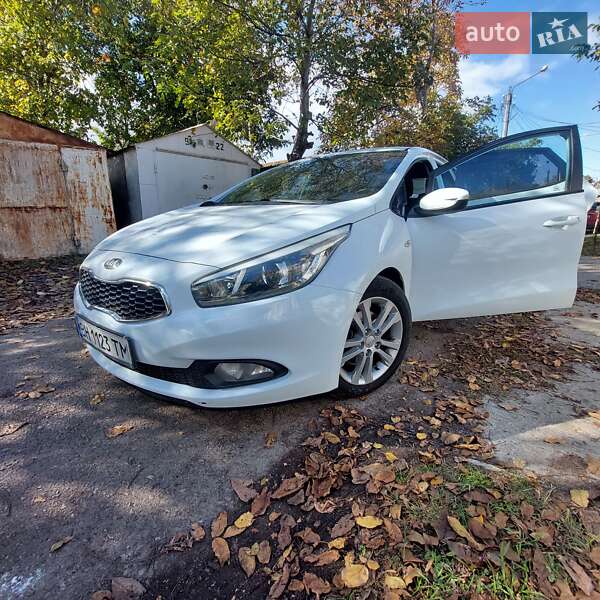 Хэтчбек Kia Ceed 2012 в Одессе