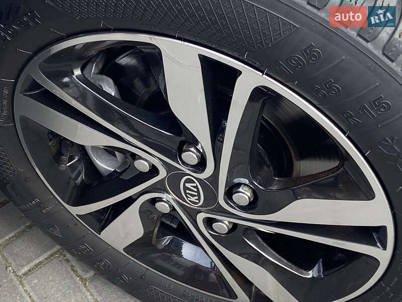 Хетчбек Kia Ceed 2019 в Києві фото 3 Хетчбек Kia Ceed 2019 в Києві