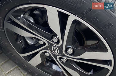Хэтчбек Kia Ceed 2019 в 