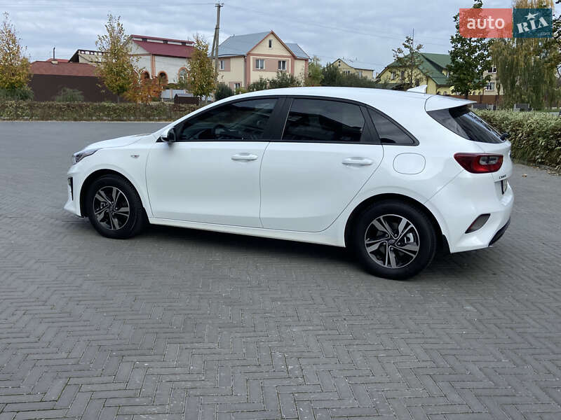 Хетчбек Kia Ceed 2019 в Києві фото 20 Хетчбек Kia Ceed 2019 в Києві