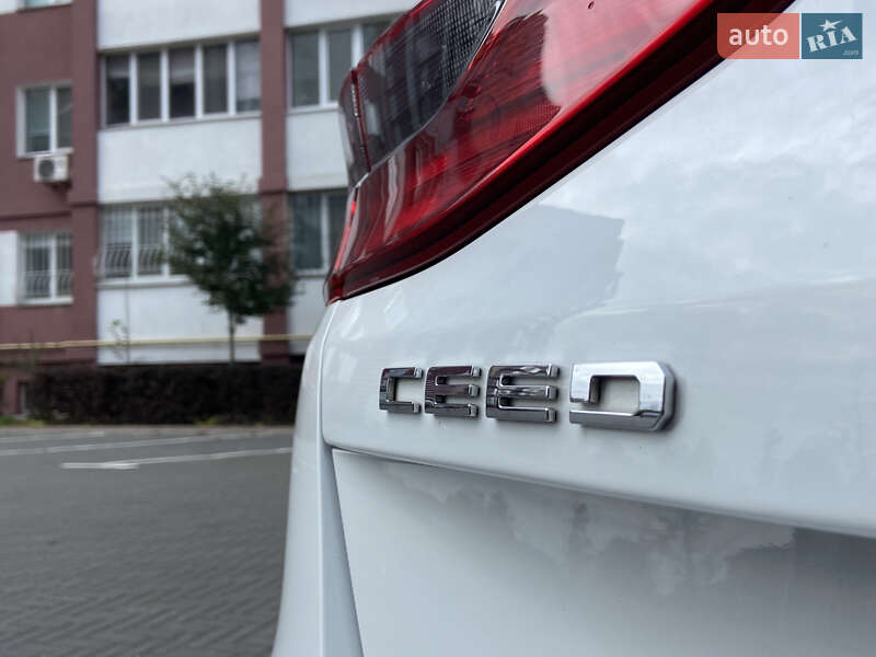 Хетчбек Kia Ceed 2019 в Києві фото 24 Хетчбек Kia Ceed 2019 в Києві