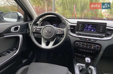 Хэтчбек Kia Ceed 2019 в 