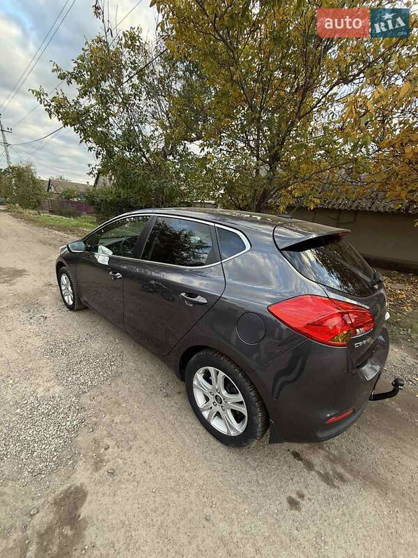 Хэтчбек Kia Ceed 2012 в Белгороде-Днестровском фото 8 Хэтчбек Kia Ceed 2012 в Белгороде-Днестровском