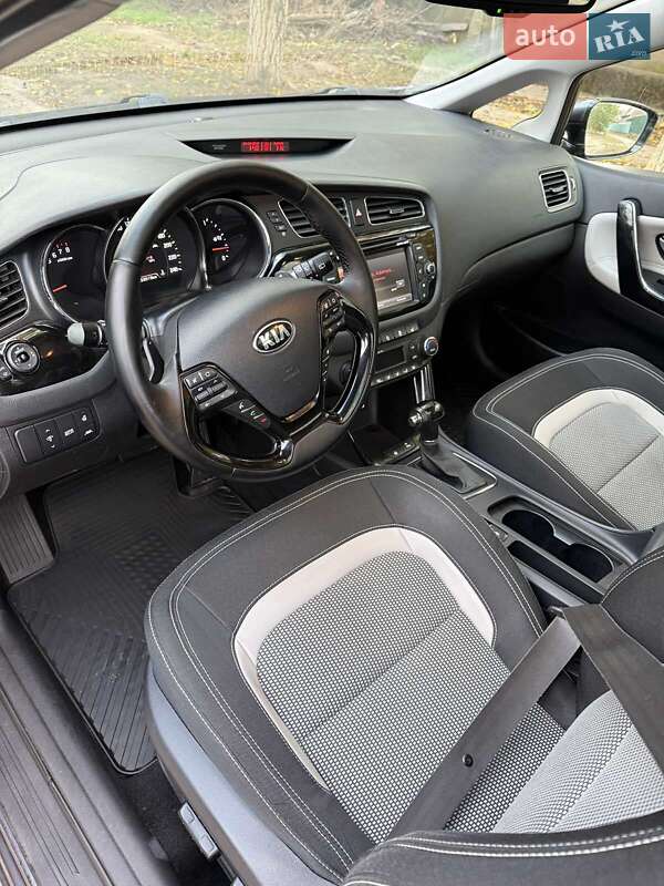 Хэтчбек Kia Ceed 2012 в Белгороде-Днестровском фото 24 Хэтчбек Kia Ceed 2012 в Белгороде-Днестровском