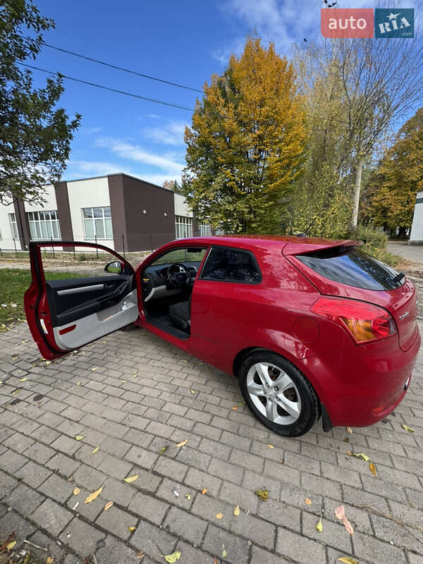 Хэтчбек Kia Ceed 2008 в Черновцах