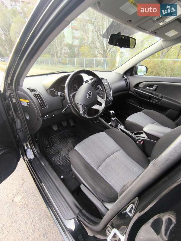 Універсал Kia Ceed 2012 в Запоріжжі