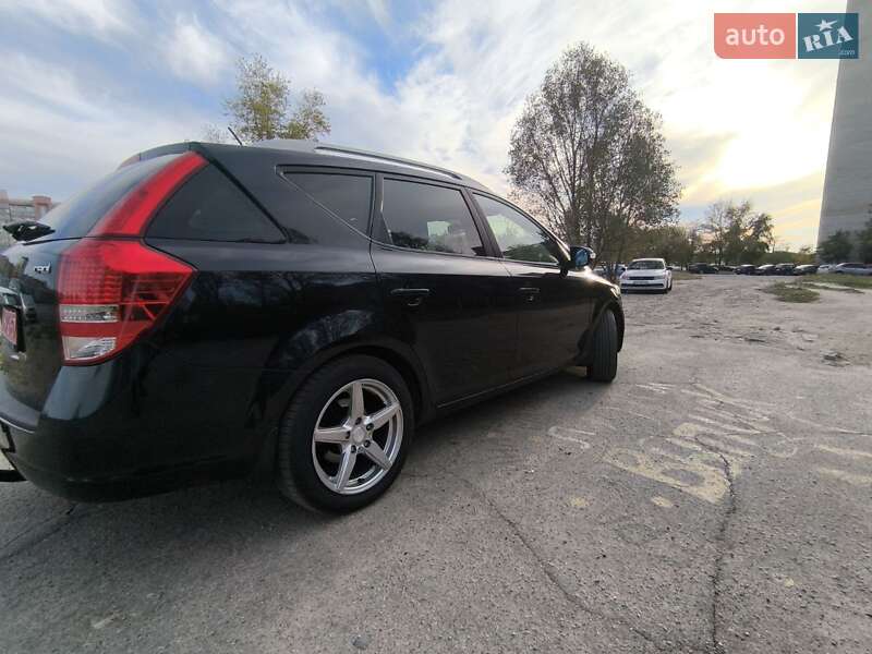 Універсал Kia Ceed 2012 в Запоріжжі