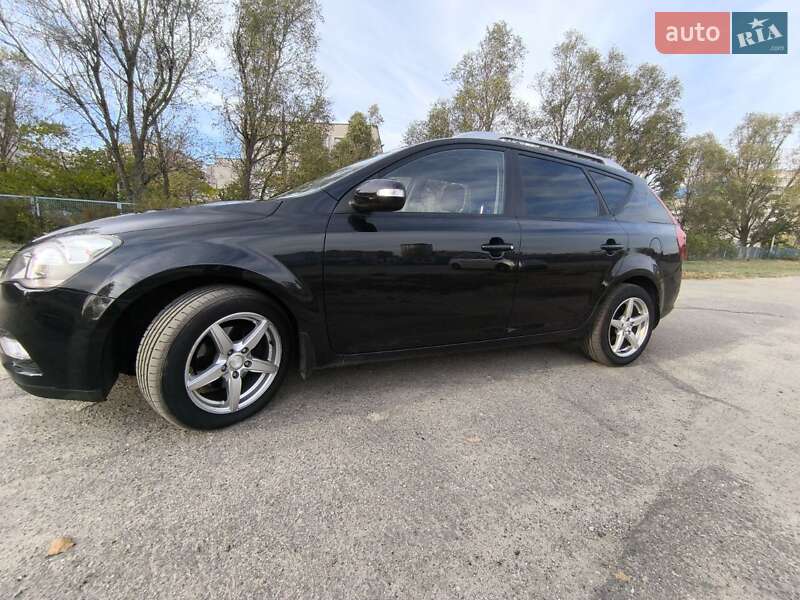 Універсал Kia Ceed 2012 в Запоріжжі