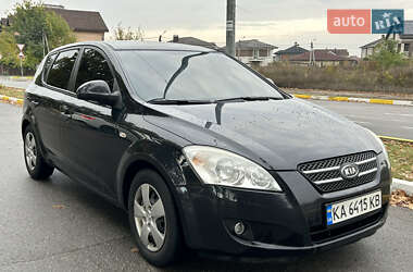 Хетчбек Kia Ceed 2007 в 