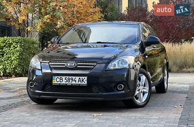 Хэтчбек Kia Ceed 2008 в Киеве