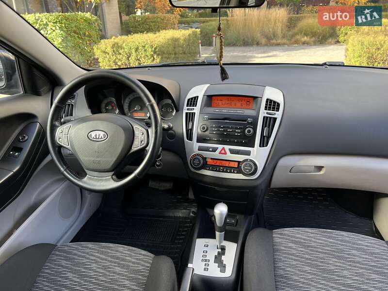 Хэтчбек Kia Ceed 2008 в Киеве фото 33 Хэтчбек Kia Ceed 2008 в Киеве