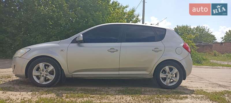 Хэтчбек Kia Ceed 2007 в Лубнах фото 2 Хэтчбек Kia Ceed 2007 в Лубнах