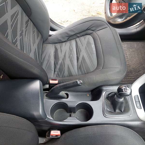 Хэтчбек Kia Ceed 2012 в Одессе