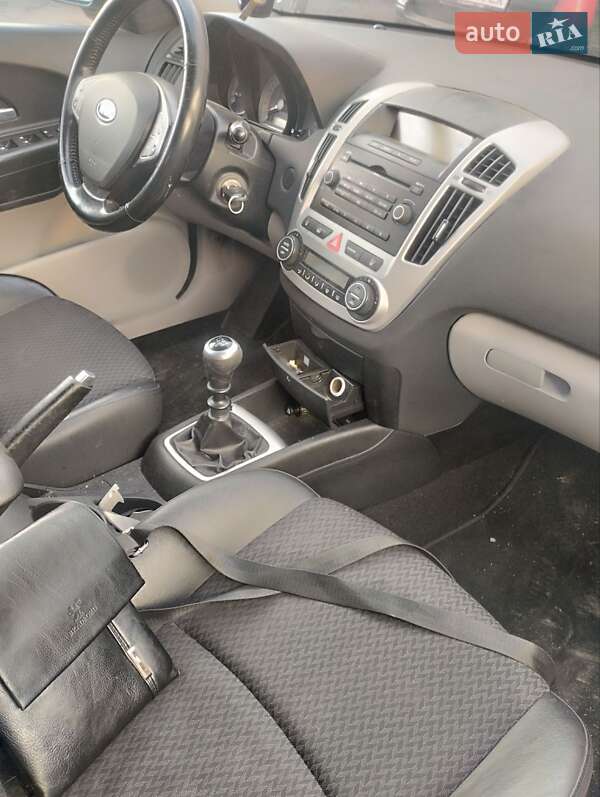 Універсал Kia Ceed 2008 в Гощі фото 3 Універсал Kia Ceed 2008 в Гощі