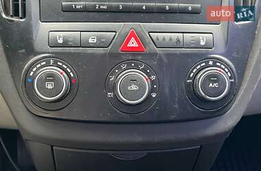 Хэтчбек Kia Ceed 2008 в 