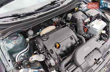 Хэтчбек Kia Ceed 2008 в 