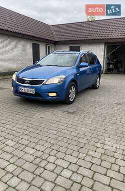 Універсал Kia Ceed 2010 в Радомишлі