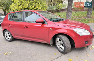 Хетчбек Kia Ceed 2008 в  фото 2 Хетчбек Kia Ceed 2008 в