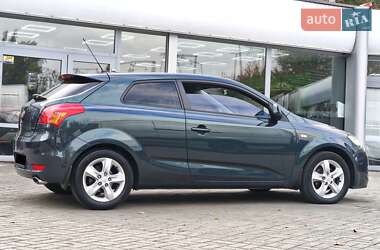 Хэтчбек Kia Ceed 2008 в 