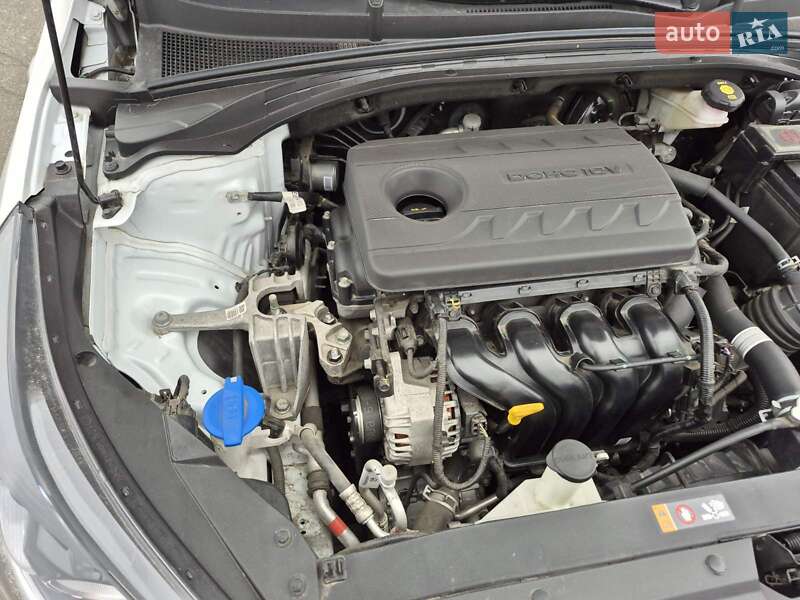 Хетчбек Kia Ceed 2023 в Києві фото 22 Хетчбек Kia Ceed 2023 в Києві