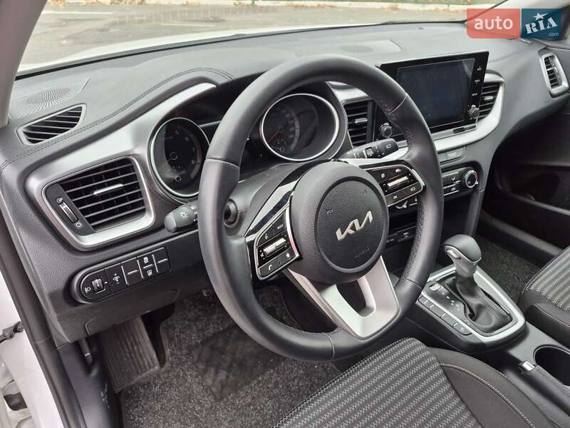 Хетчбек Kia Ceed 2023 в Києві фото 9 Хетчбек Kia Ceed 2023 в Києві