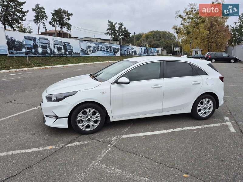 Хетчбек Kia Ceed 2023 в Києві фото 4 Хетчбек Kia Ceed 2023 в Києві