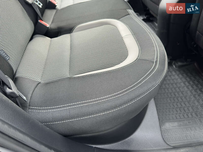 Хэтчбек Kia Ceed 2017 в Виннице