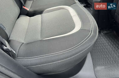 Хэтчбек Kia Ceed 2017 в 