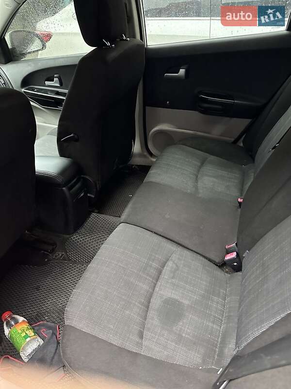 Хетчбек Kia Ceed 2007 в  фото Хетчбек Kia Ceed 2007 в