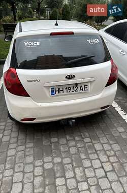 Хетчбек Kia Ceed 2007 в  фото 5 Хетчбек Kia Ceed 2007 в