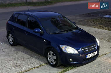 Хетчбек Kia Ceed 2008 в 