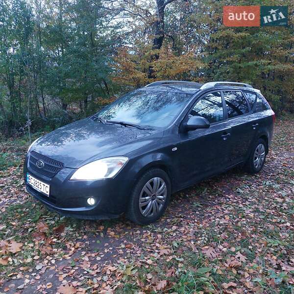 Універсал Kia Ceed 2008 в  фото Універсал Kia Ceed 2008 в