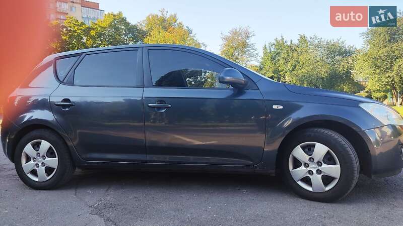 Хетчбек Kia Ceed 2007 в Рівному фото 2 Хетчбек Kia Ceed 2007 в Рівному