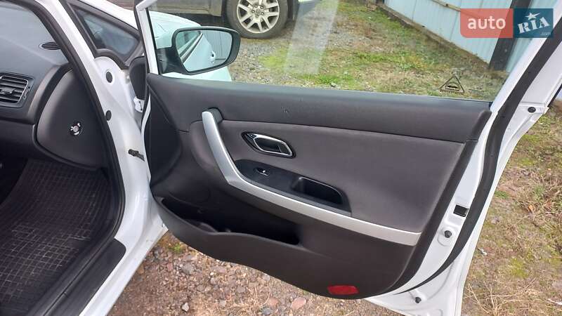 Универсал Kia Ceed 2015 в Сокале