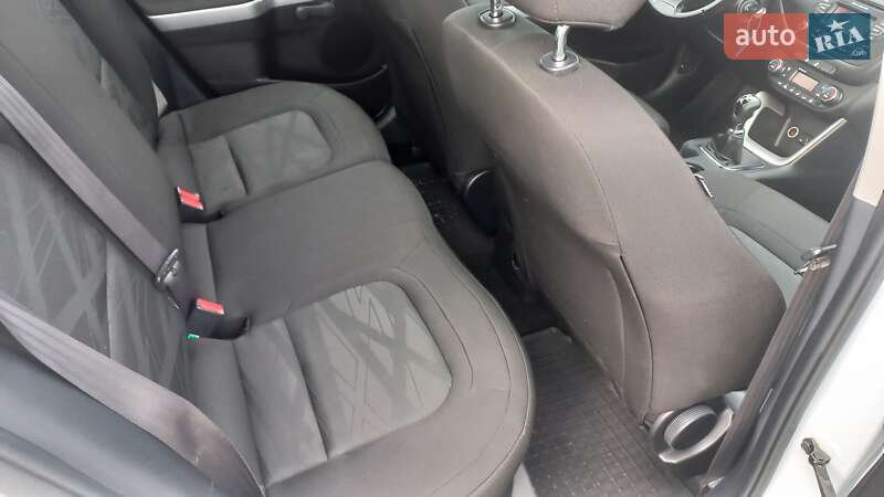 Универсал Kia Ceed 2015 в Сокале