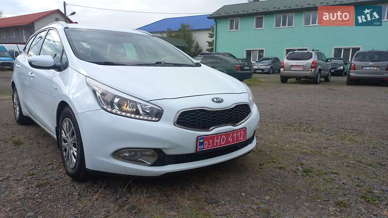 Универсал Kia Ceed 2015 в Сокале