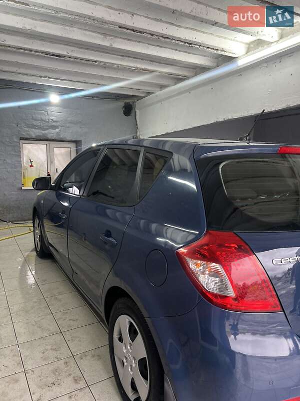 Хетчбек Kia Ceed 2010 в Ніжині фото 4 Хетчбек Kia Ceed 2010 в Ніжині