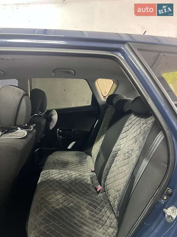 Хетчбек Kia Ceed 2010 в Ніжині фото 24 Хетчбек Kia Ceed 2010 в Ніжині