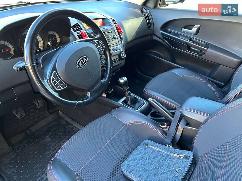Хетчбек Kia Ceed 2007 в Одесі фото 10 Хетчбек Kia Ceed 2007 в Одесі
