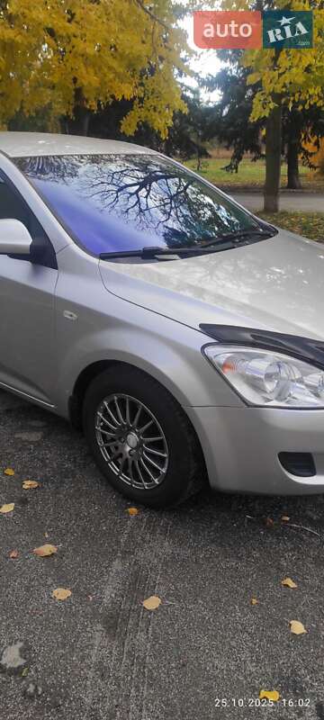 Хэтчбек Kia Ceed 2008 в Днепре фото 3 Хэтчбек Kia Ceed 2008 в Днепре