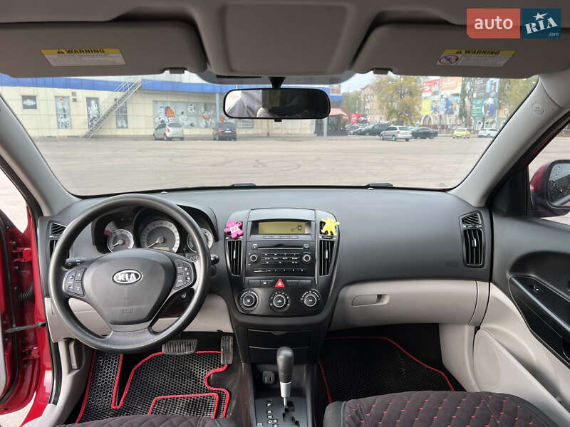 Хетчбек Kia Ceed 2008 в Кривому Розі фото 8 Хетчбек Kia Ceed 2008 в Кривому Розі